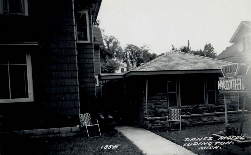 Avenue Motel (Dancz Motel)